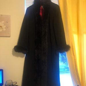 Black coat w fur trim collar and cuffs